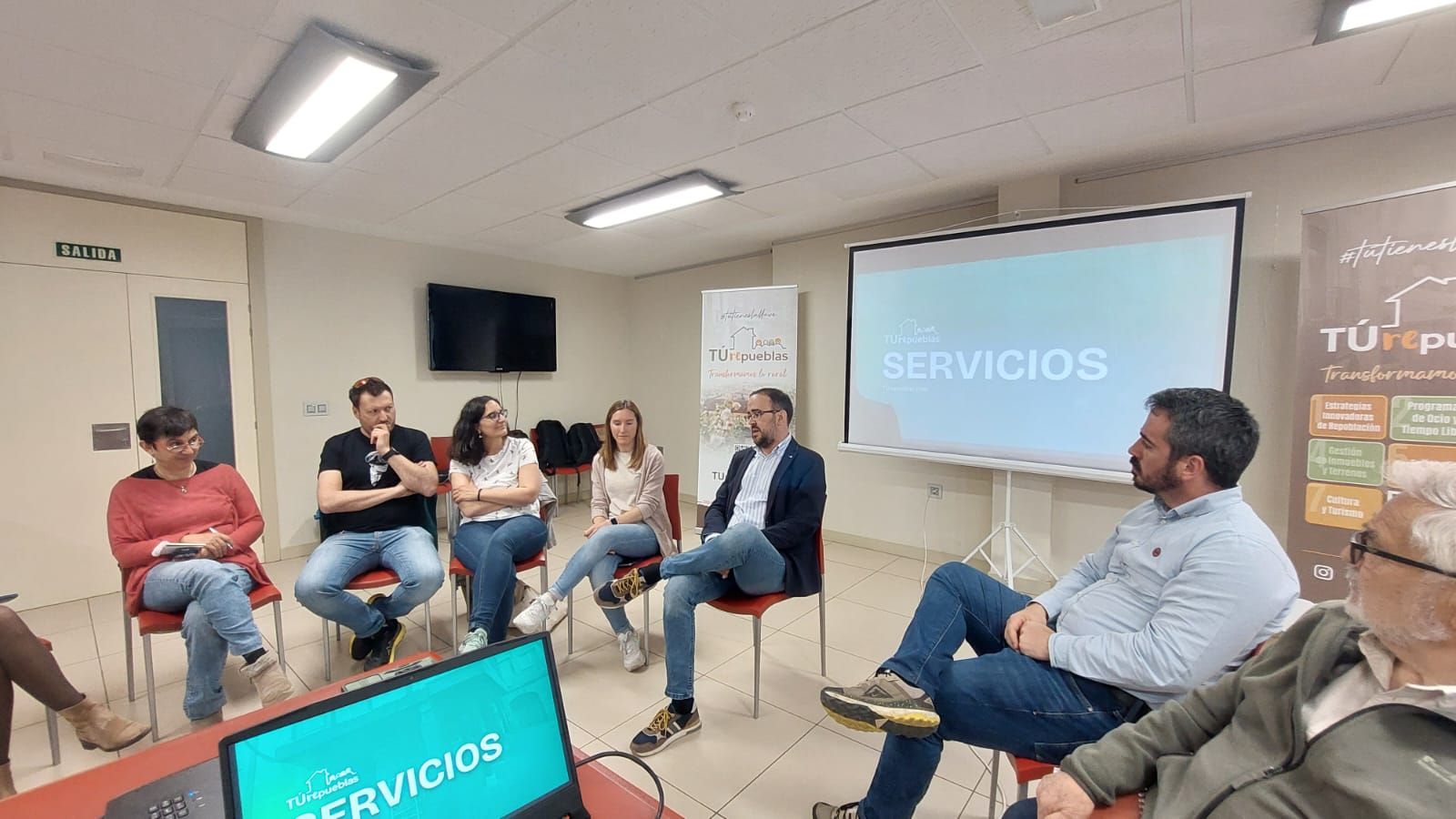 Lee más sobre el artículo «𝗔𝘃𝗮𝗻𝘇𝗮𝗺𝗼𝘀 𝗲𝗻 𝗹𝗮 𝗖𝗼𝗺𝘂𝗻𝗶𝗱𝗮𝗱 𝘆 𝗠á𝘀 𝗔𝗹𝗹á: 𝗘𝘃𝗲𝗻𝘁𝗼 𝗱𝗲 𝗧Ú𝒓𝒆𝗽𝘂𝗲𝗯𝗹𝗮𝘀 𝗲𝗻 𝗖𝗲𝗿𝘃𝗲𝗿𝗮 𝗱𝗲 𝗣𝗶𝘀𝘂𝗲𝗿𝗴𝗮»